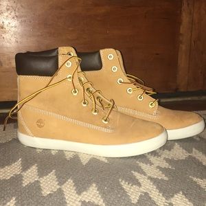 Timberland hightop shoes